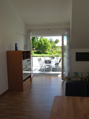 TV, DVD player - Buche (Ueberlingen)