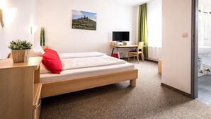 Dobbeltrom – standard | Skrivebord, blendingsgardiner og ekstrasenger (mot et tillegg)