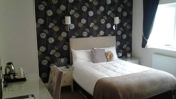 Habitación con 2 camas individuales, baño privado