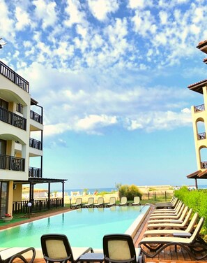 Seasonal outdoor pool