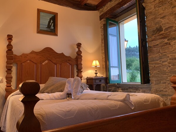 Double Room | Free cots/infant beds, rollaway beds, free WiFi, bed sheets