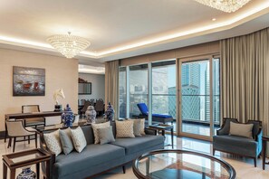 55-inch LED TV with satellite channels, TV - Renaissance Business Bay Hotel, Dubai (Dubai)