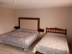 Klassieke kamer, 2 queensize bedden | Gratis wifi