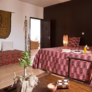 Superior Room, Sea View | In-room safe, desk, blackout curtains, free WiFi - Maison Abaka (Dakar)