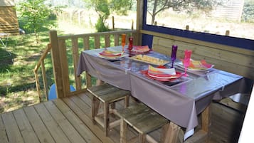 Comfort Chalet, 2 Bedrooms | Teres/patio