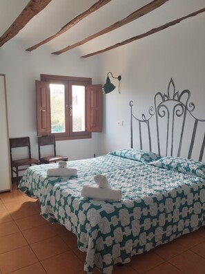 Free WiFi, bed sheets - Casa de los Deseos (Villambistia)