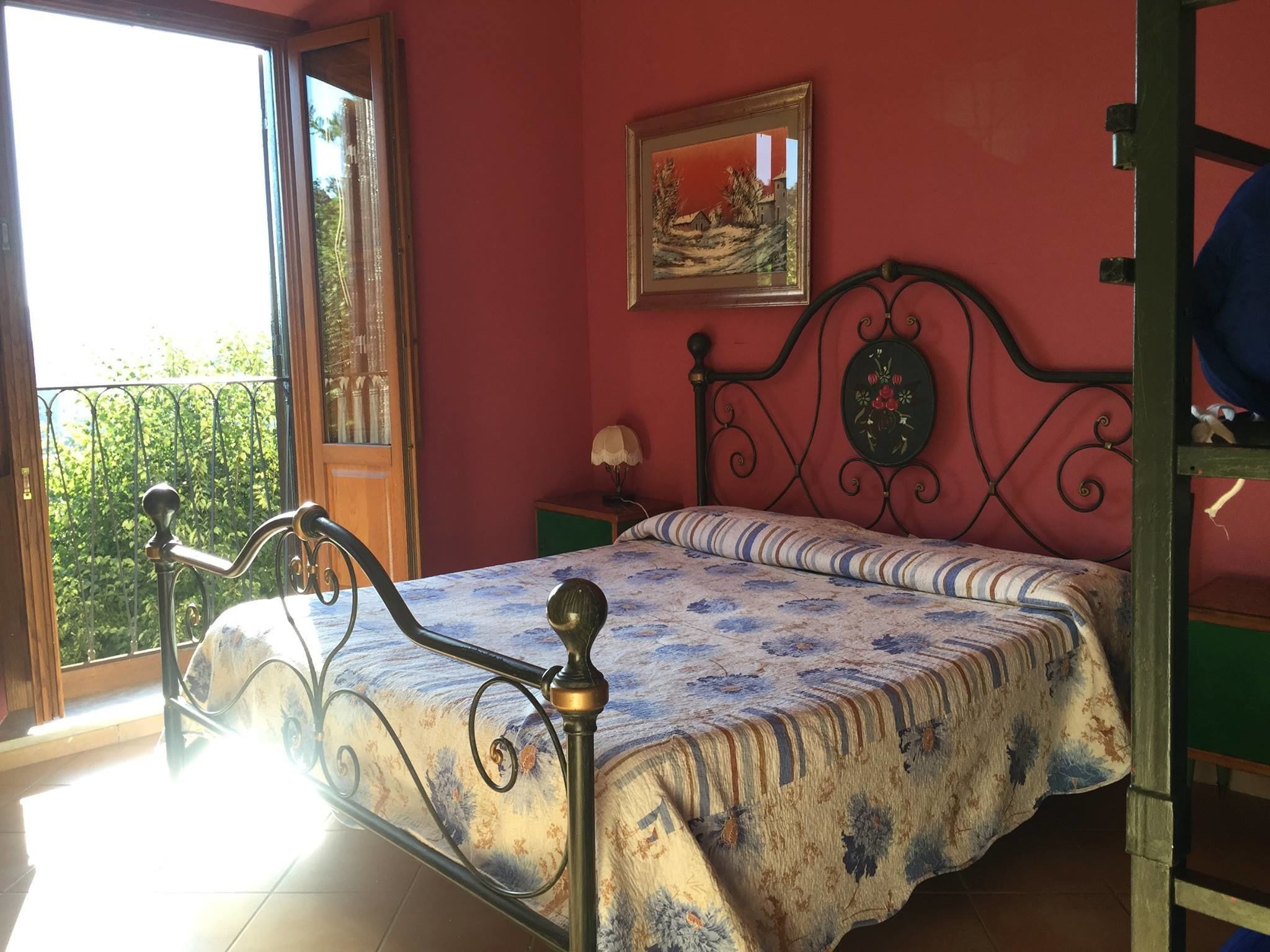 Camas plegables/adicionales y ropa de cama 