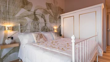 Double Room Single Use, Sea View | Free minibar, in-room safe, individually decorated