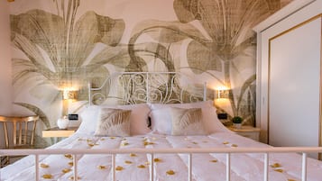 Double Room Single Use, Sea View | Free minibar, in-room safe, individually decorated