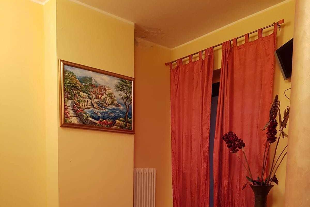 Single Room, Private Bathroom (External) | Iron/ironing board