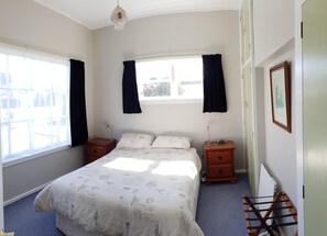 3 bedrooms, iron/ironing board, free WiFi - Holiday House with Style - Geraldine Retreat (Geraldine)