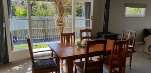 Dining - Holiday House with Style - Geraldine Retreat (Geraldine)