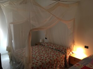 3 bedrooms, iron/ironing board, travel cot, free WiFi