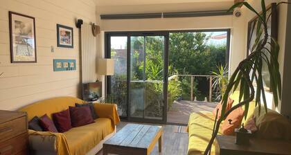 PLEASANT SUNNY HOUSE WITH TERRACE AND GARDEN