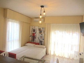 1 bedroom, iron/ironing board, travel cot, free WiFi