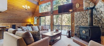 Spacieuse maison de bord de mer 3 niveaux w / plage, près de Leavenworth