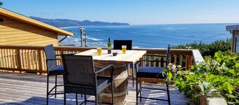 Recién renovado, inmaculada vista al mar en casa. A poca distancia de la playa!