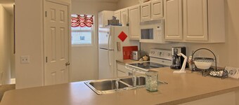 2BR Adorable Creekside Condo i Charlevoix, gå til shopping