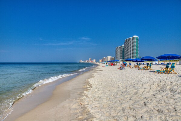 On the beach - Gulf-front penthouse condo with pool, hot tub, & sauna - on the beach (Orange Beach)
