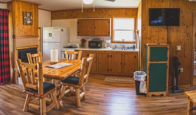 2BR Lakefront Cabin w/ Private Launch & Dock