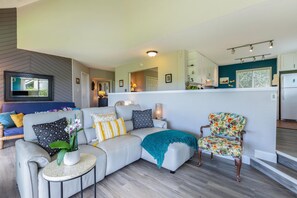 Een smart-tv, een dvd-speler, boeken en een muziekbibliotheek