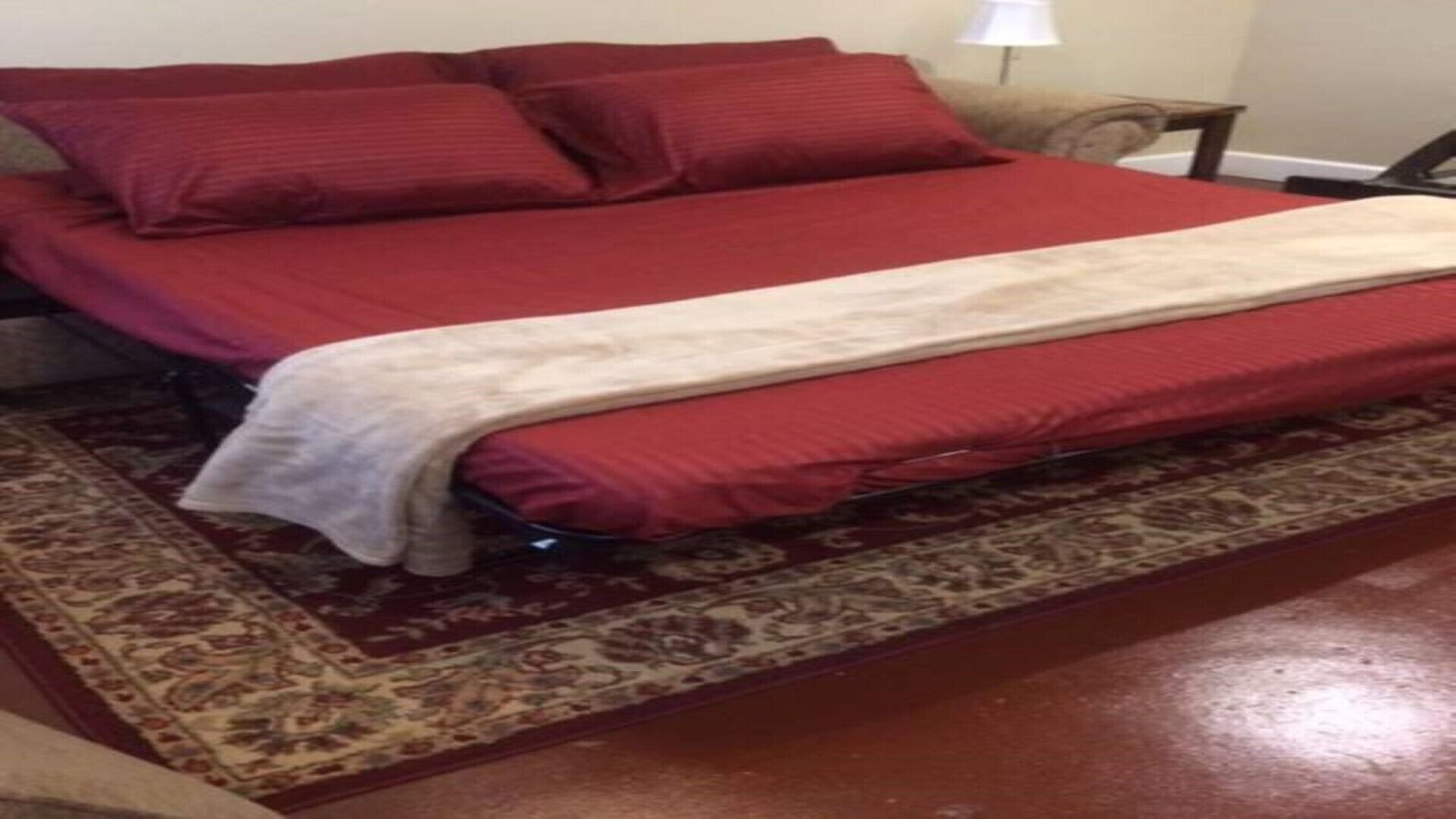 1 habitación, tabla de planchar con plancha, wifi gratis y ropa de cama 