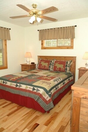 2 Schlafzimmer, Bügeleisen/Bügelbrett, kostenloses WLAN, Bettwäsche