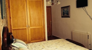 Double Room, 1 Double Bed | Free WiFi