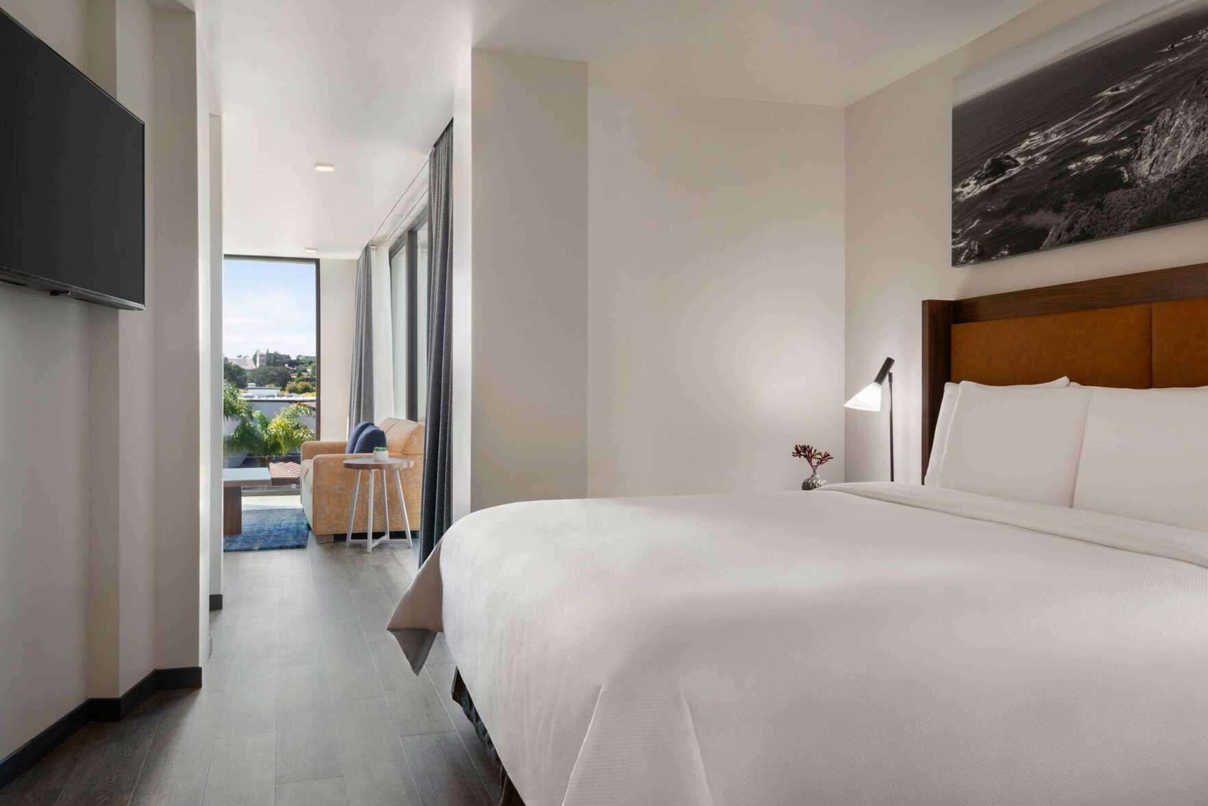 Ropa de cama de alta calidad y escritorio 