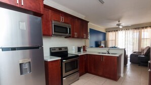 Interior detail - Palms PARADISE (Kingston)