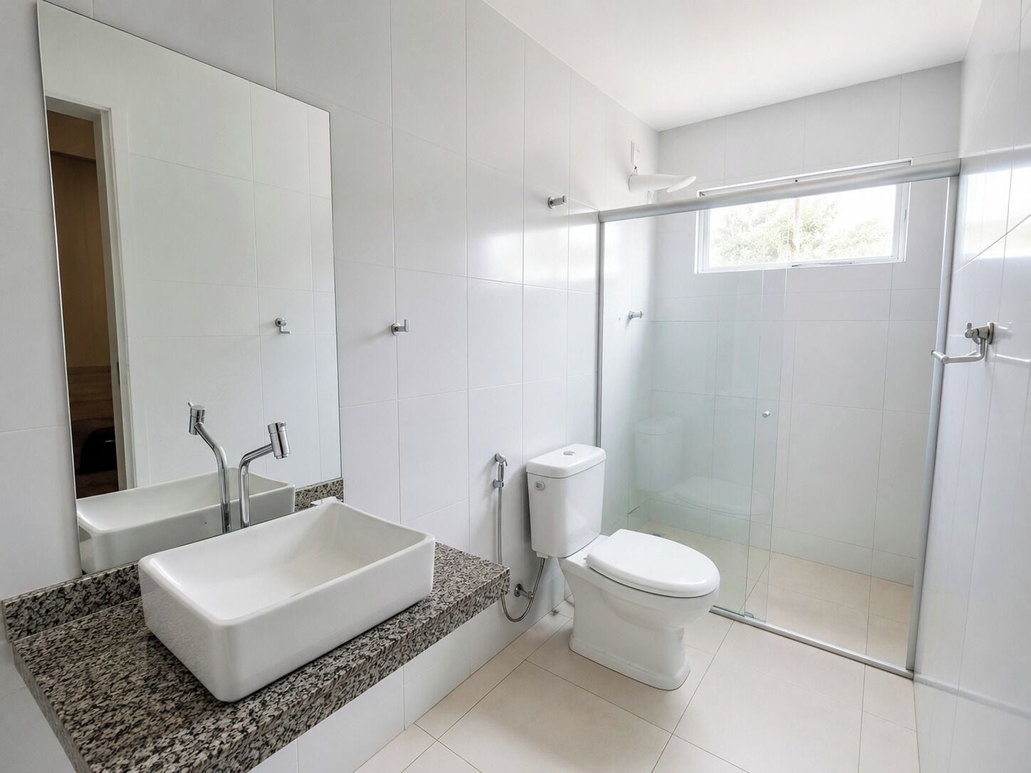 Single Room | Bathroom | Shower, towels