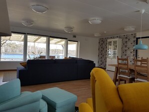 Comfort Apartment, Multiple Beds, Terrace, Lake View | Iron/ironing board, free WiFi, bed sheets - Den Sovande Älgen (Markaryd)