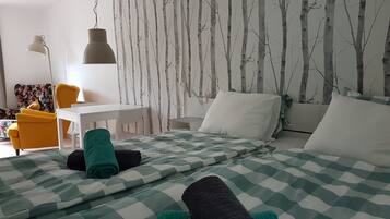 Studio | Iron/ironing board, free WiFi, bed sheets