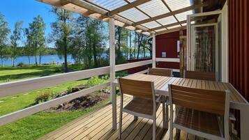 Lägenhet Comfort - 2 sovrum - privat badrum - sjöutsikt | Terrass/Patio