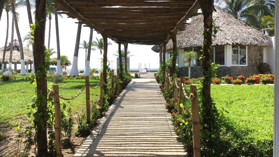 Hotel Arista Bugambilias