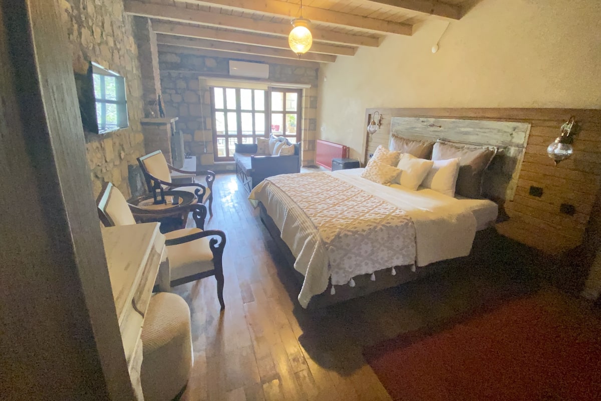 Chambre Deluxe, cheminée, en angle