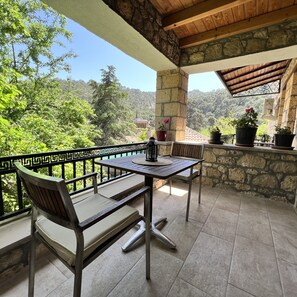 Deluxe Room, Fireplace, Corner | Premium bedding, free minibar items, individually decorated - PluVia Boutique Hotel (Ayvacik)