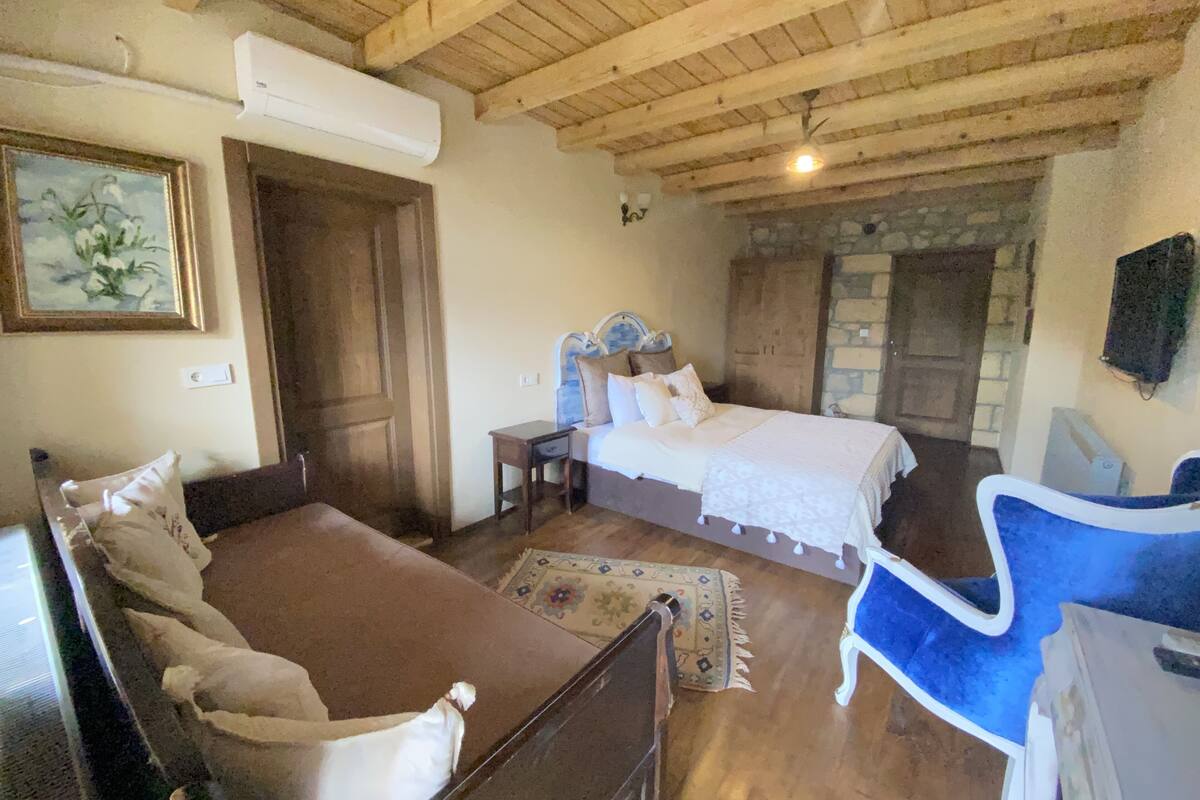 Comfort Double Room | Premium bedding, minibar (some free items), desk, laptop workspace