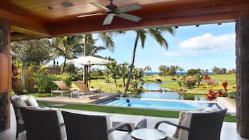 Vila, 4 kamar tidur (with Private Plunge Pool) | Smart TV 55-inci dengan saluran TV kabel dan TV