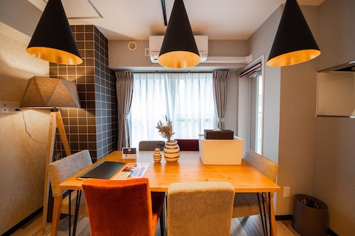 客室内のダイニングエリア