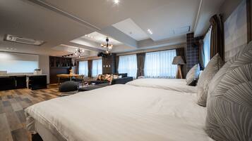 Theater Luxury Room, Non Smoking | Individually decorated, individually furnished, iron/ironing board