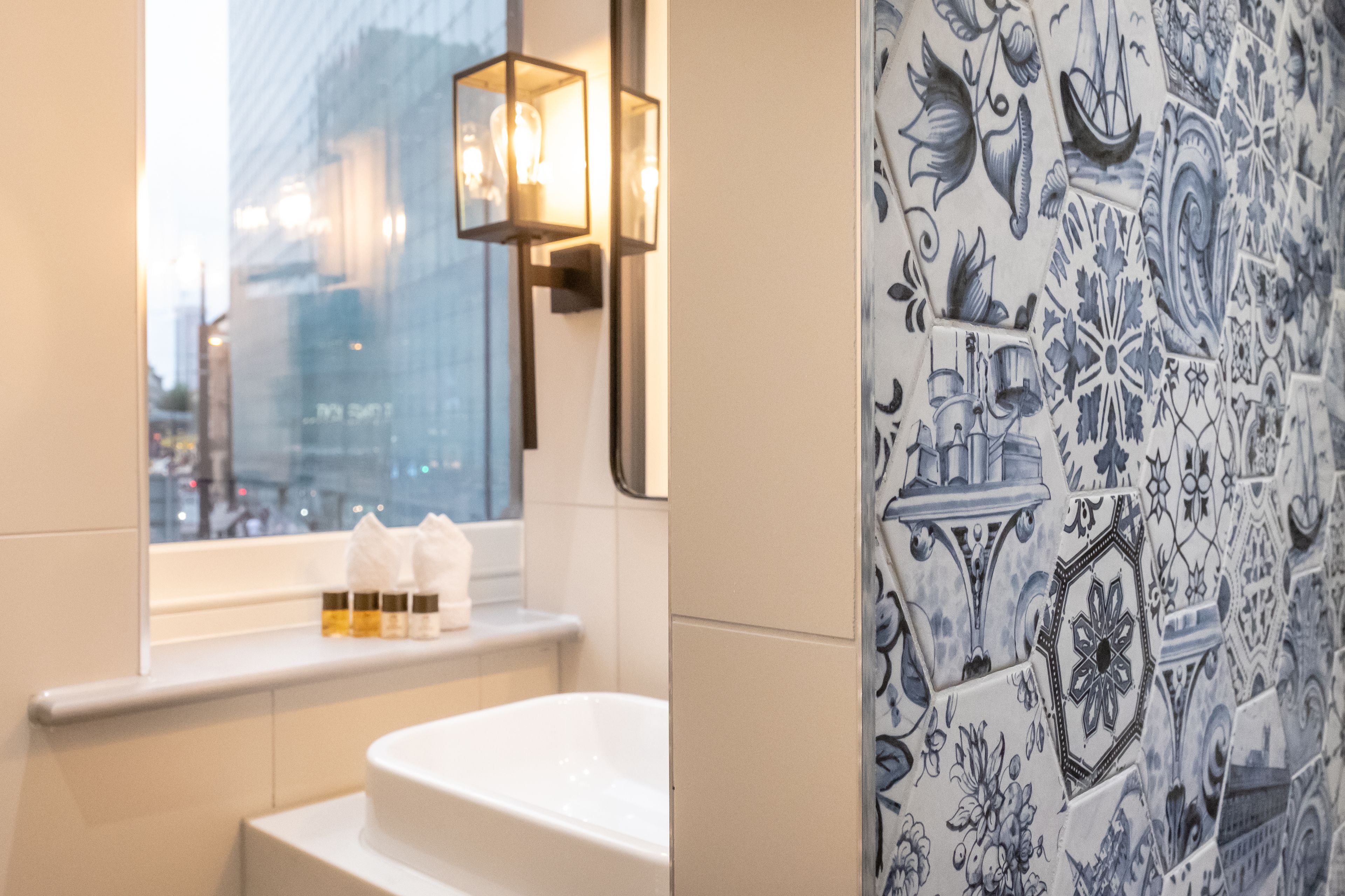 Photo - Hotel Indigo Manchester - Victoria Station by IHG
