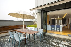 Suite, zona enjardinada | Terrassa o pati