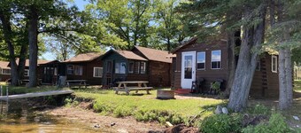 Lakeside Cabins - Chalet # 1