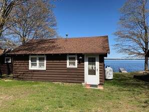 Exterior - Cabin #6 - "Wapashuwi" (Carp Lake)