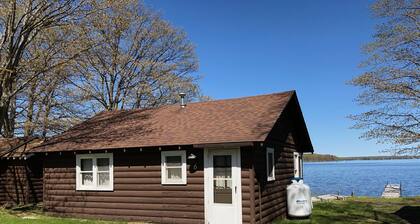 Lakeside Cabins - mökki # 6