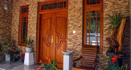 Serenity Hill Oasis