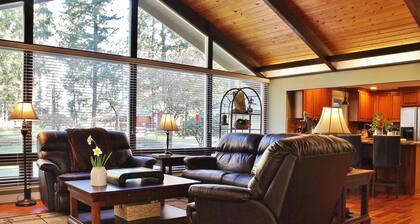 Luxury near Gateway to Mt Rainier and National Forests. Veteran Owned.
