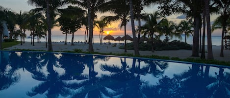Outdoor pool, a heated pool