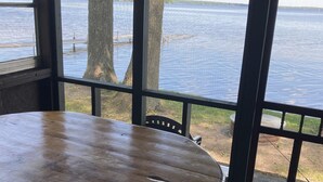 Dining - Cabin #3 - "Tamarack" (Carp Lake)